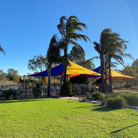 Paradise Lakes Motel Shepparton Extérieur photo